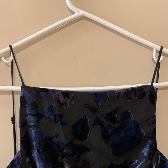 Reformation burnt velvet blue dress - Picture 3 of 4